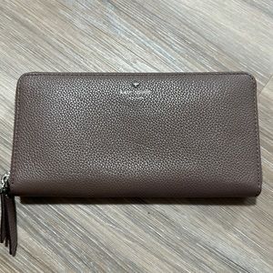 Brown Kate Spade bifold wallet